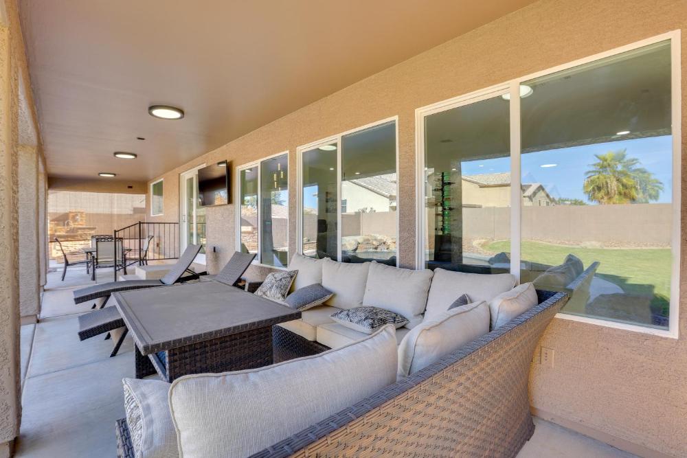 7 Mi to State Farm Stadium Family Home with Pool